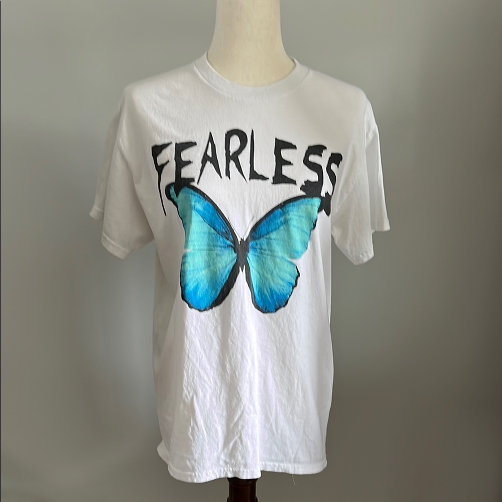 Fearless Butterfly Graphic T-Shirt Size Medium